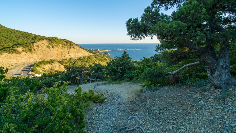 Breathtaking Coastal Landscape Wallpaper wallpaper