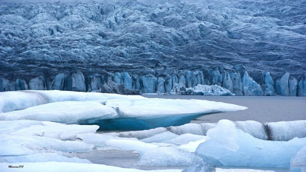 Frozen Serenity of Glacial Beauty wallpaper