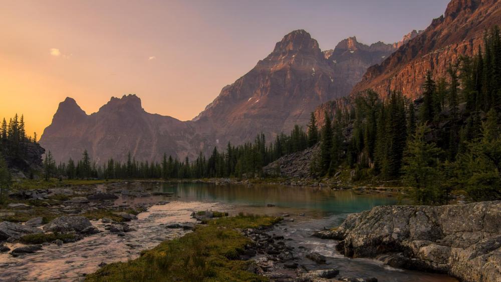 Serene Mountain Landscape at Dusk wallpaper