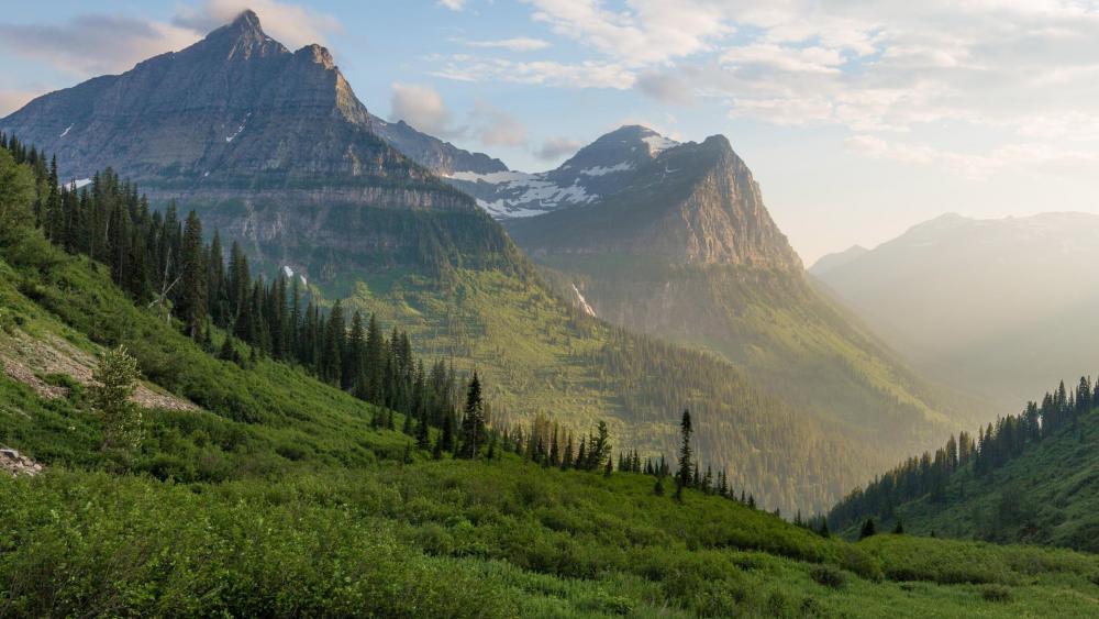 Majestic Mountain Landscape in Morning Light wallpaper