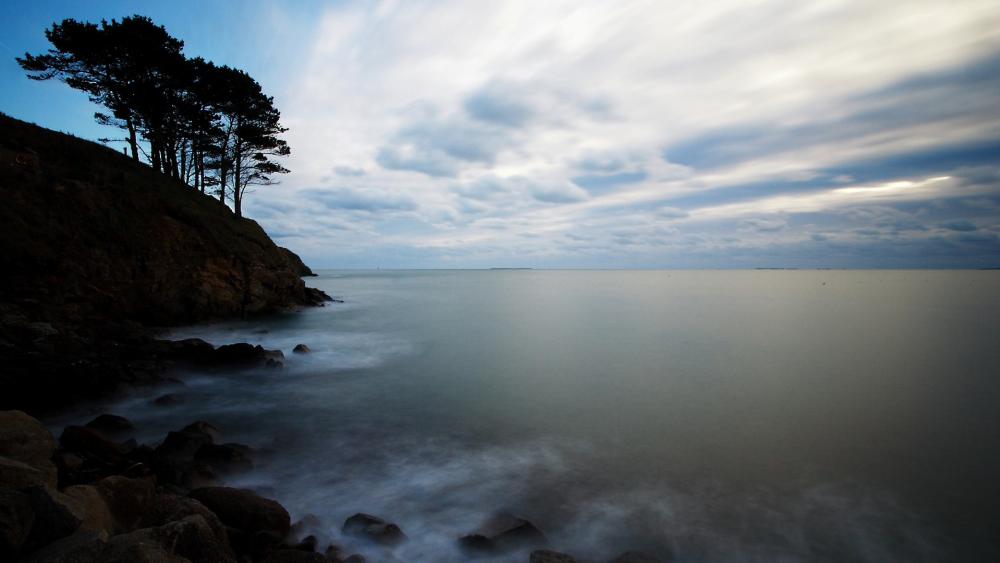 Serene Coastal Landscape at Dusk wallpaper