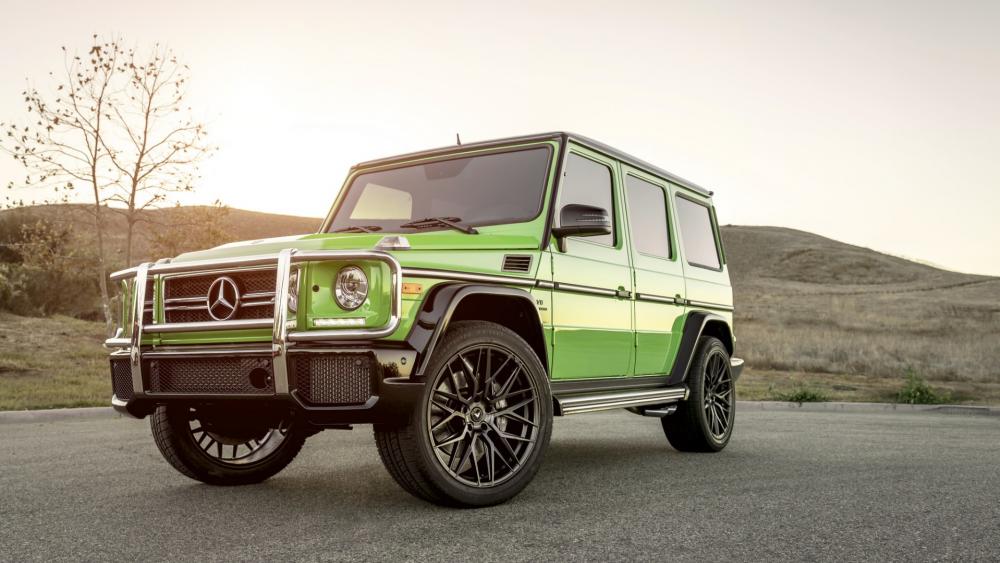 Vibrant Green Mercedes G-Class Wallpaper wallpaper
