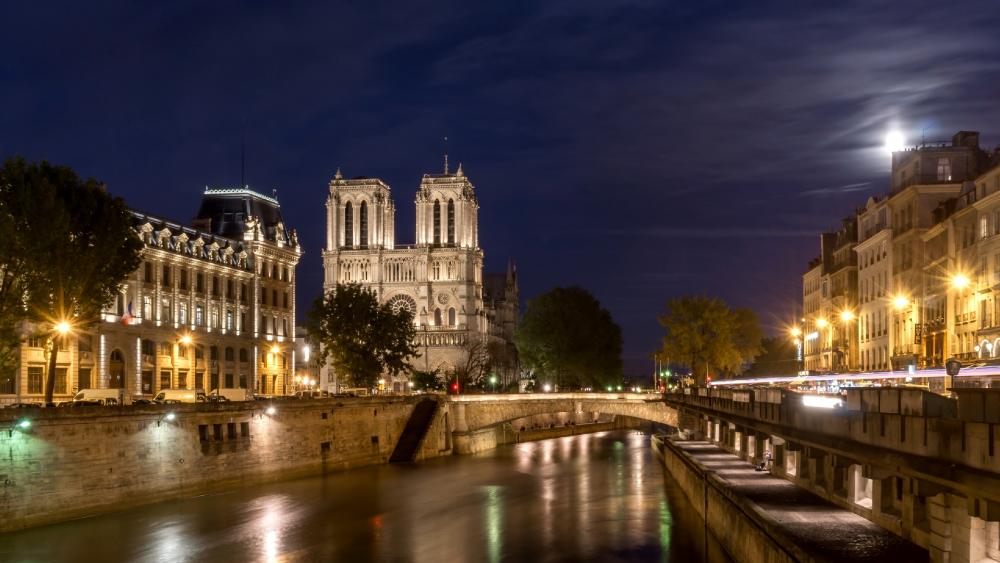 Notre Dame and Seine River wallpaper