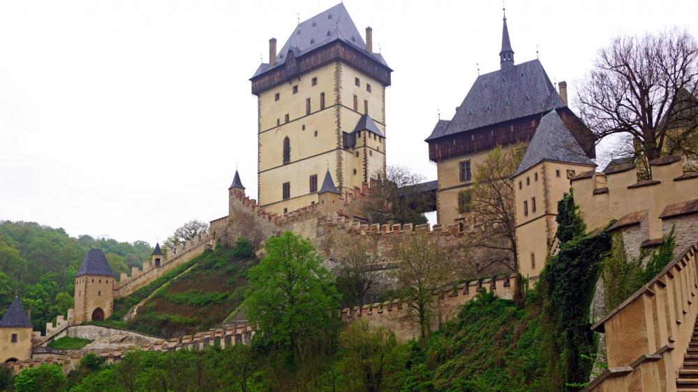 Karlstejn Castle wallpaper