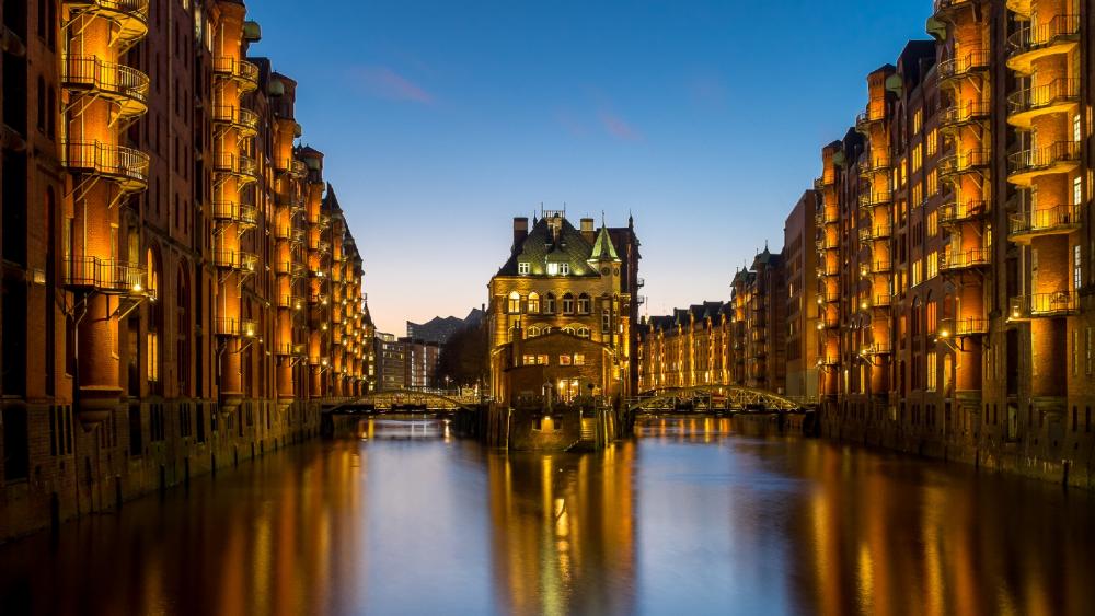 Wasserschloss Speicherstadt restaurant wallpaper