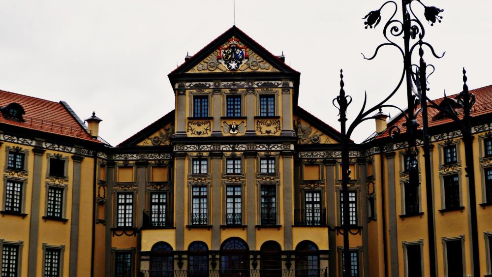 Elegant Architectural Marvel in Urban Landscape wallpaper