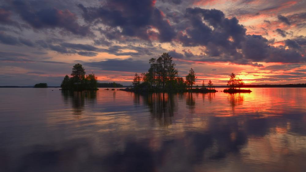 Sunset Serenity Over Calm Waters wallpaper