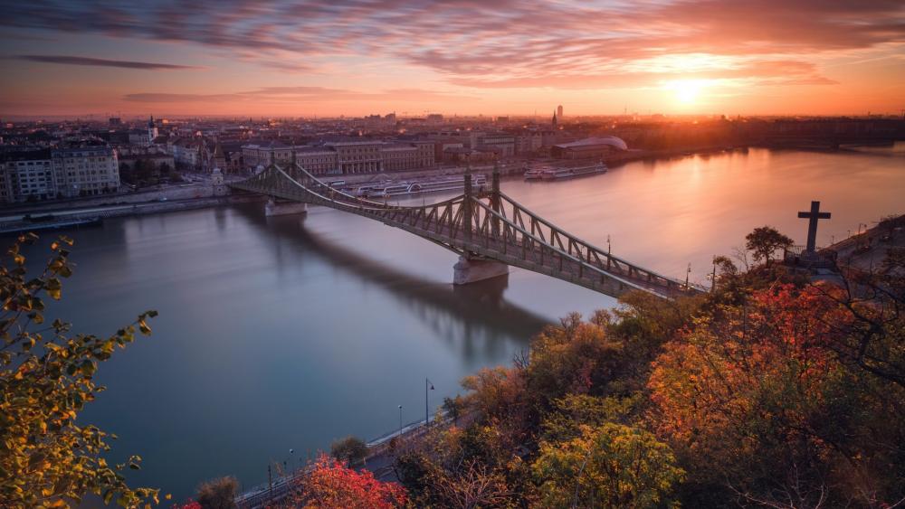 The Liberty Bridge from the Gellert Hill, Budapest wallpaper