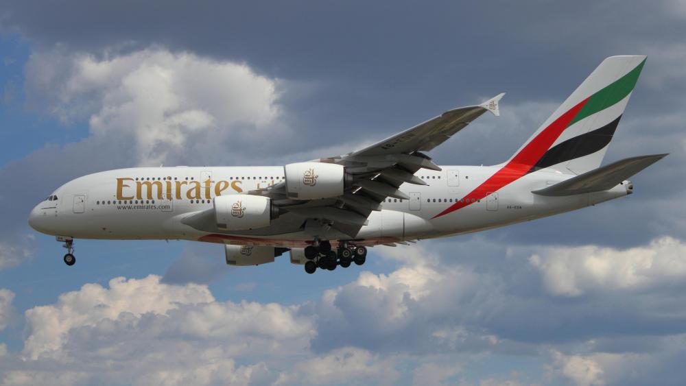 Emirates Airbus A380-800 wallpaper