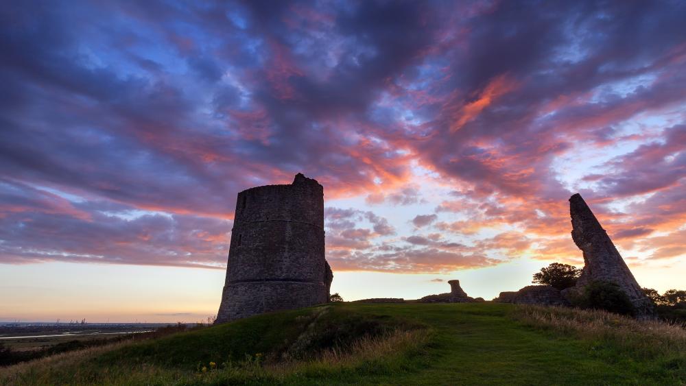 Ruins of the Hadleigh Castle wallpaper