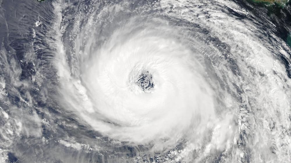 Super Typhoon Trami Approaching Okinawa on September 28, 2018 wallpaper