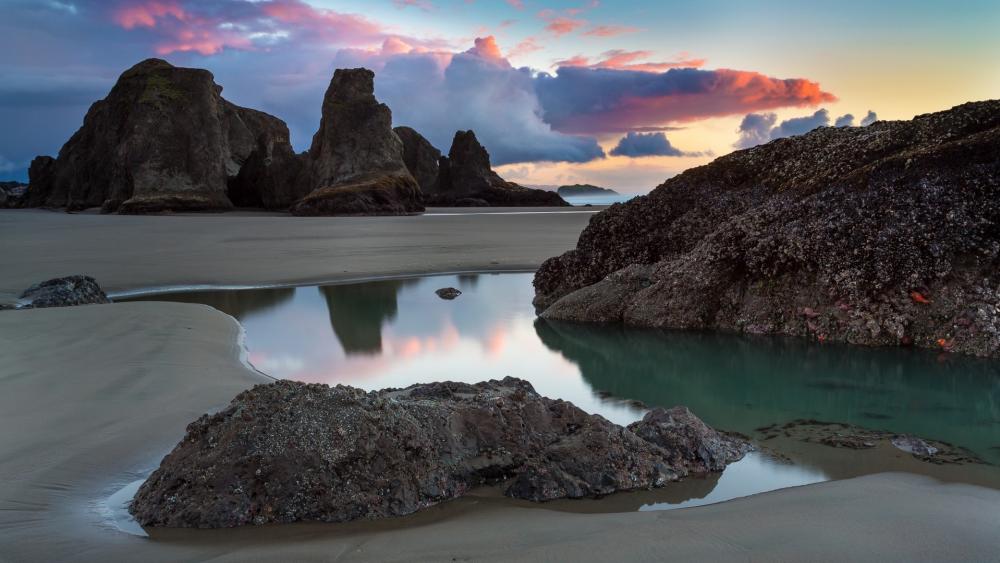 Serene Coastal Sunset View wallpaper