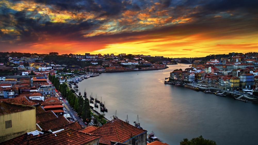 Porto at sunset wallpaper