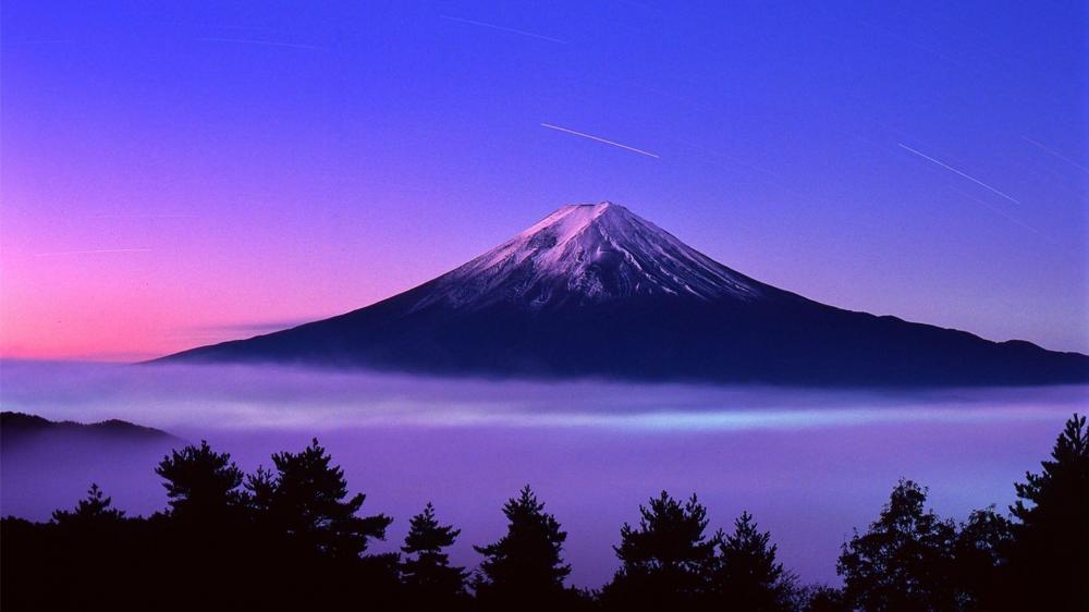 Mount Fuji with star trails wallpaper