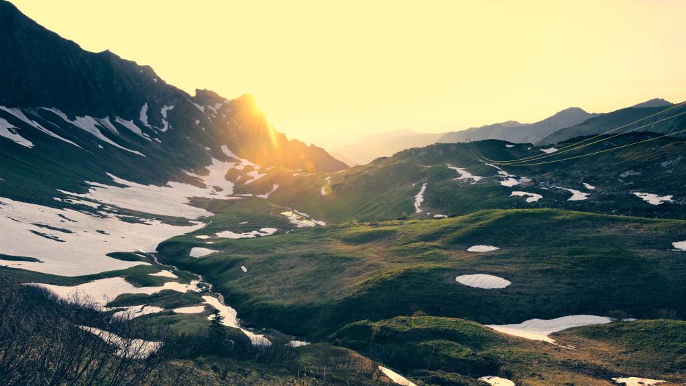 Majestic Mountains at Sunrise wallpaper