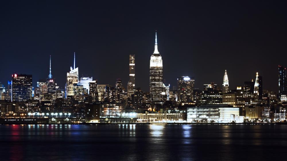 City Lights Dazzle at Nighttime wallpaper