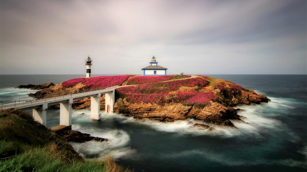 Illa Pancha Lighthouse wallpaper