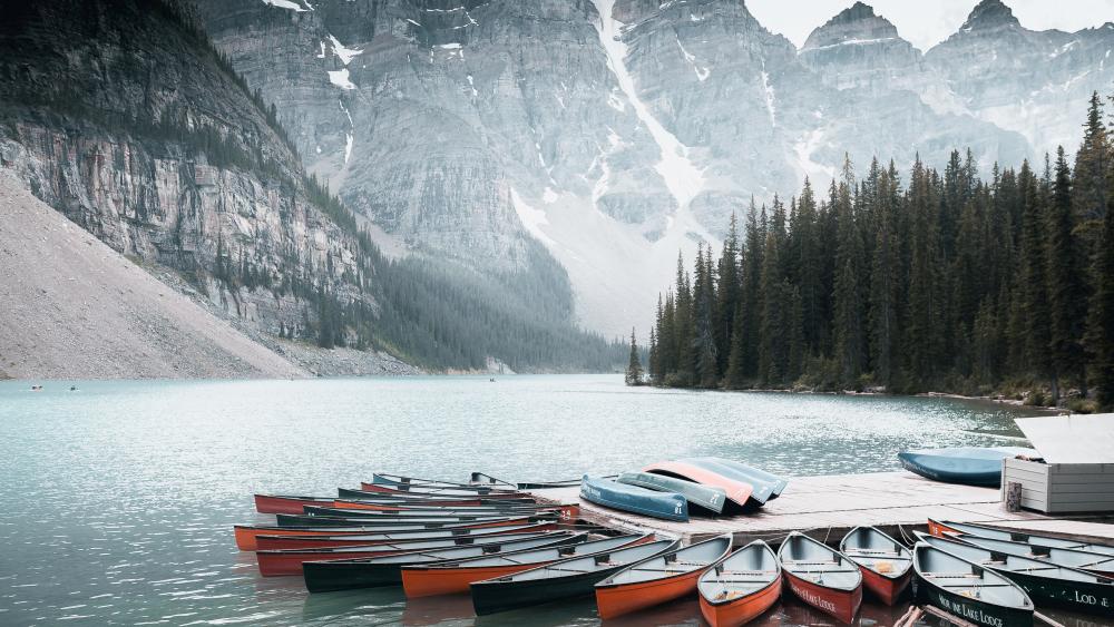 Boats on the Moraine Lake, Banff National Park wallpaper