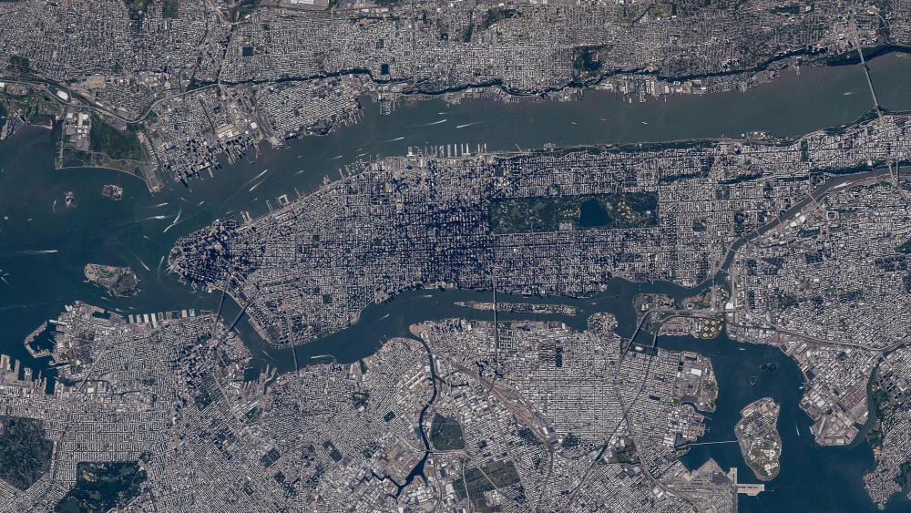 Satellite View of Manhattan, Brooklyn, Queens, The Bronx & Jersey City wallpaper