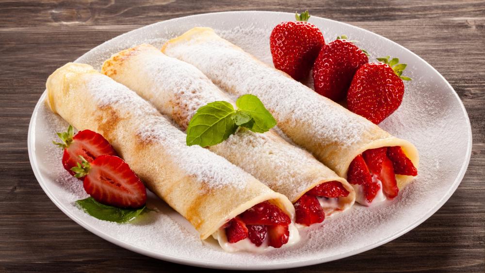 Pancakes with strawberry wallpaper