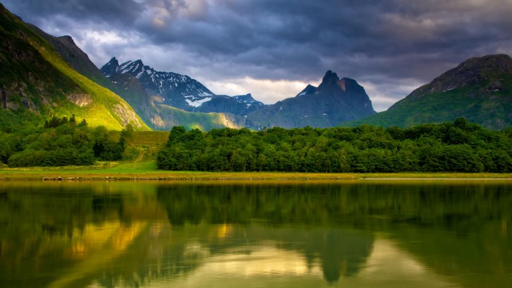 Green Norwegian landscape wallpaper