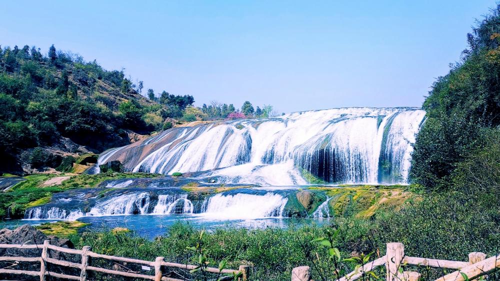 Huangguoshu Waterfall wallpaper