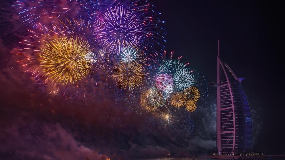 Fireworks at Burj Al Arab wallpaper