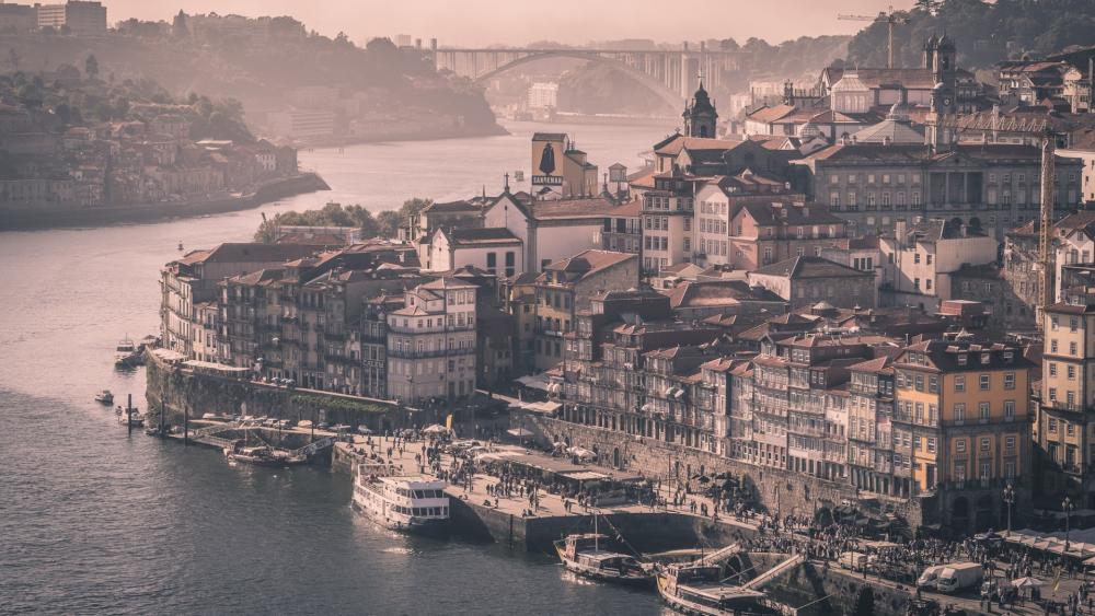 Charming Porto by the River wallpaper