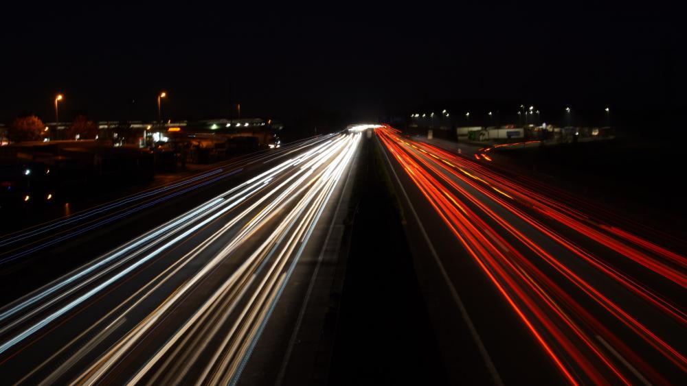 At night on the highway wallpaper