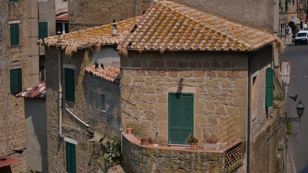 Tuscany house wallpaper