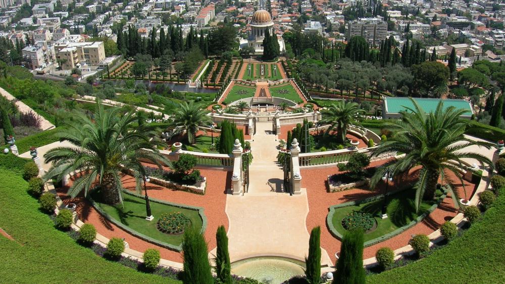 Bahá'í Gardens in Haifa, Israel wallpaper