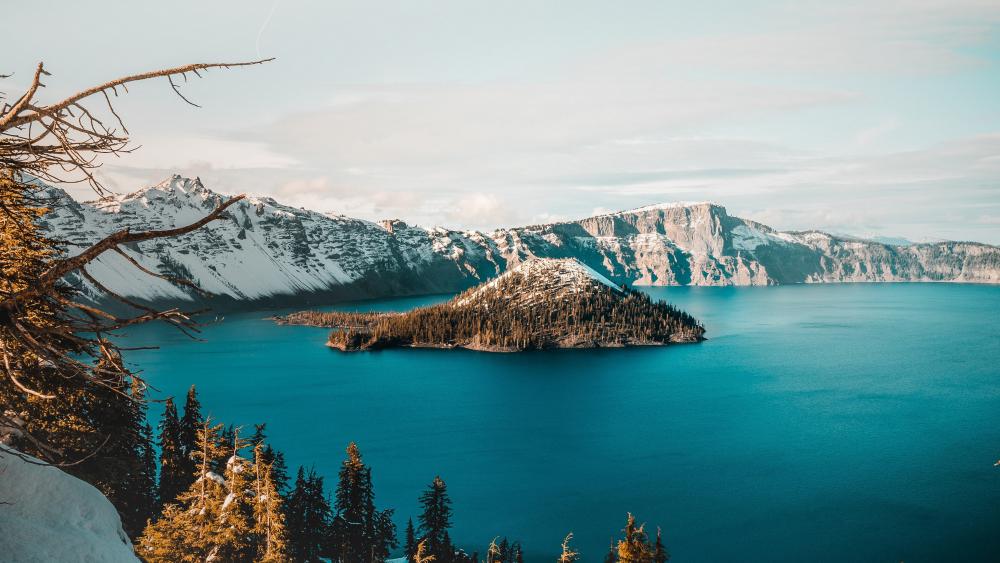 Wizard Island on Crater Lake wallpaper