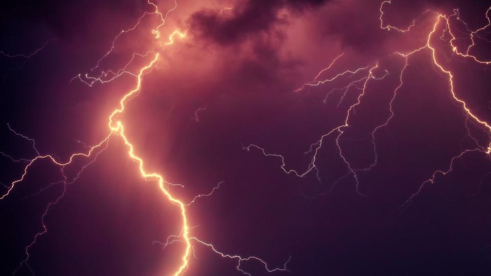 Electrifying Nighttime Thunderstorm wallpaper