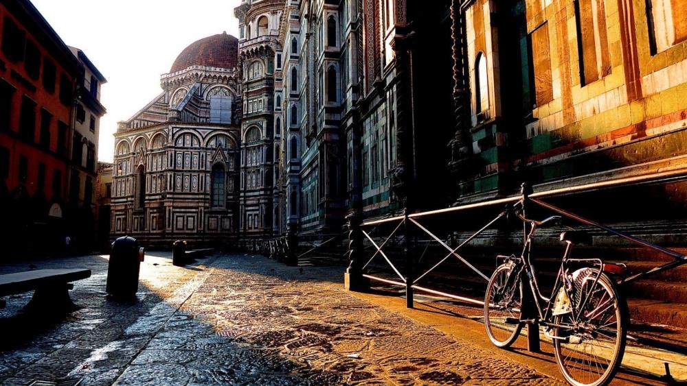 Bicycle at Florence Cathedral wallpaper