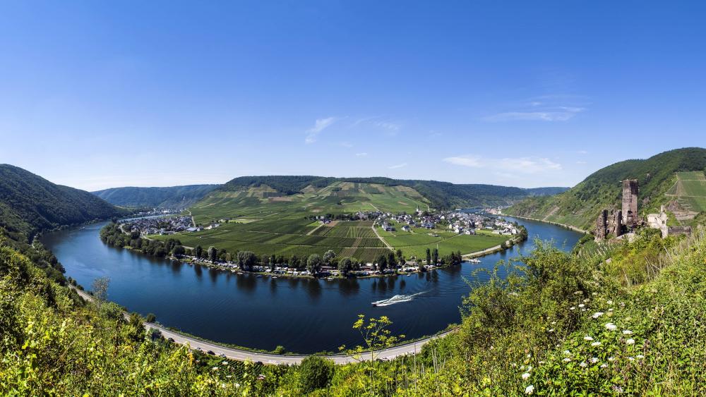 Mosel River Valley wallpaper