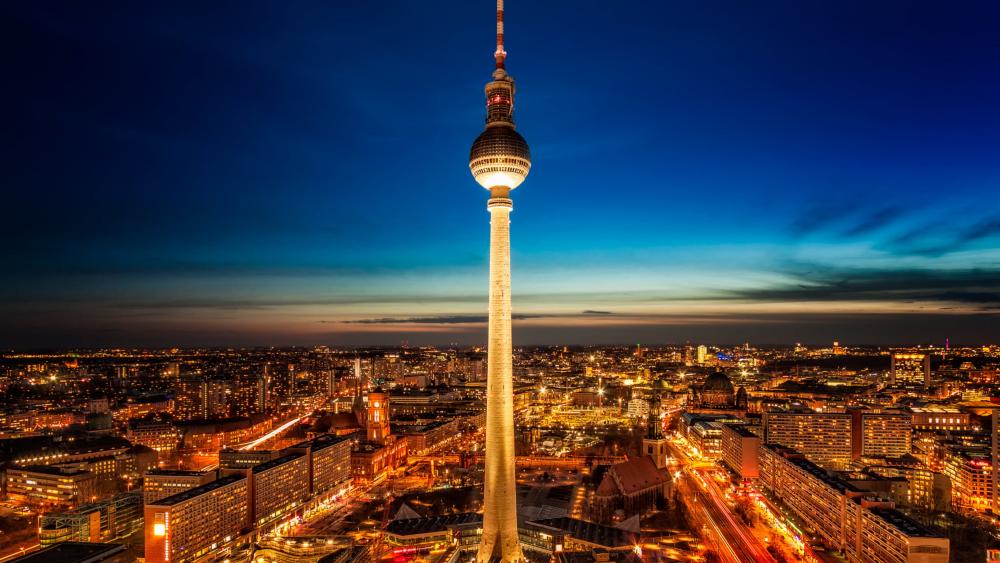 Berlin Tv Tower Night wallpaper