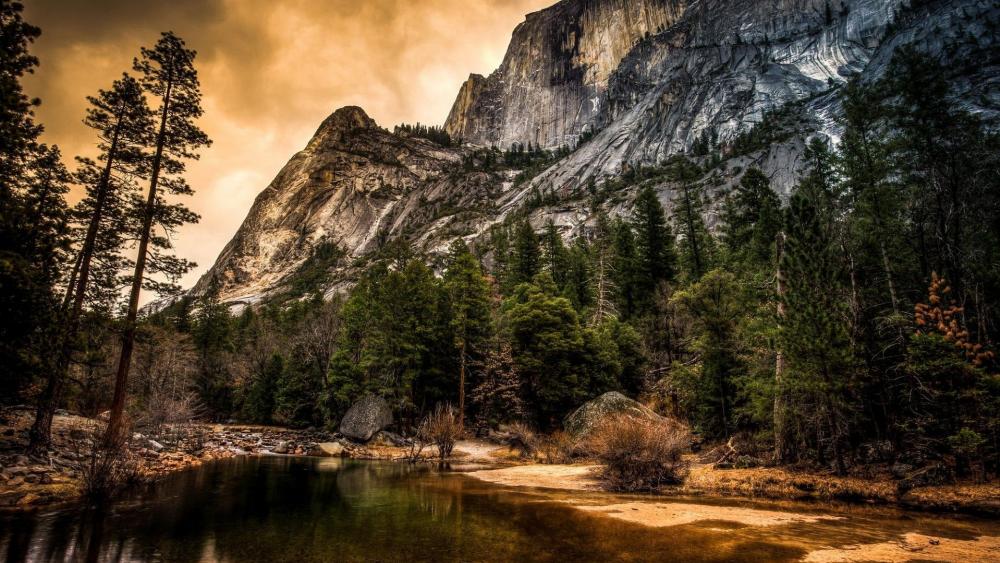 Mirror Lake, Yosemite National Park wallpaper