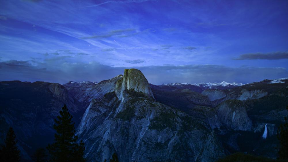 Half Dome from Glacier Point at dusk wallpaper