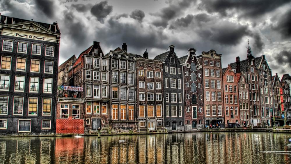 Cloudy Amsterdam wallpaper