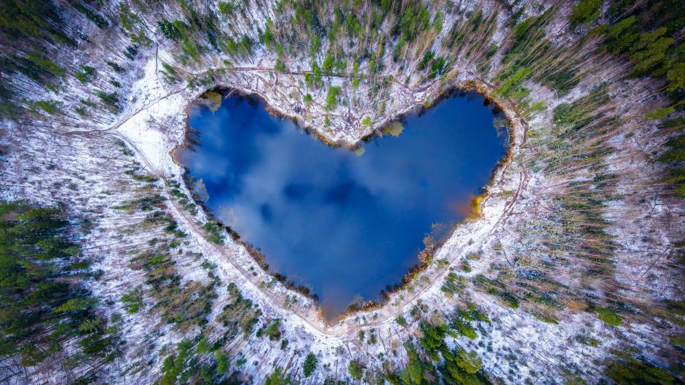 Heart Lake wallpaper