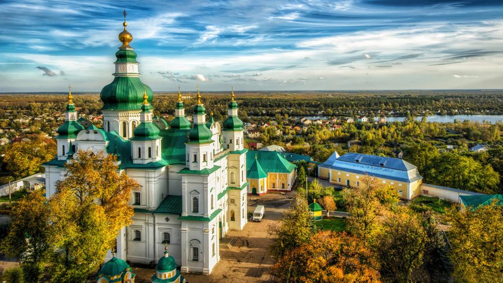 Trinity Monastery Chernigov Ukraine wallpaper