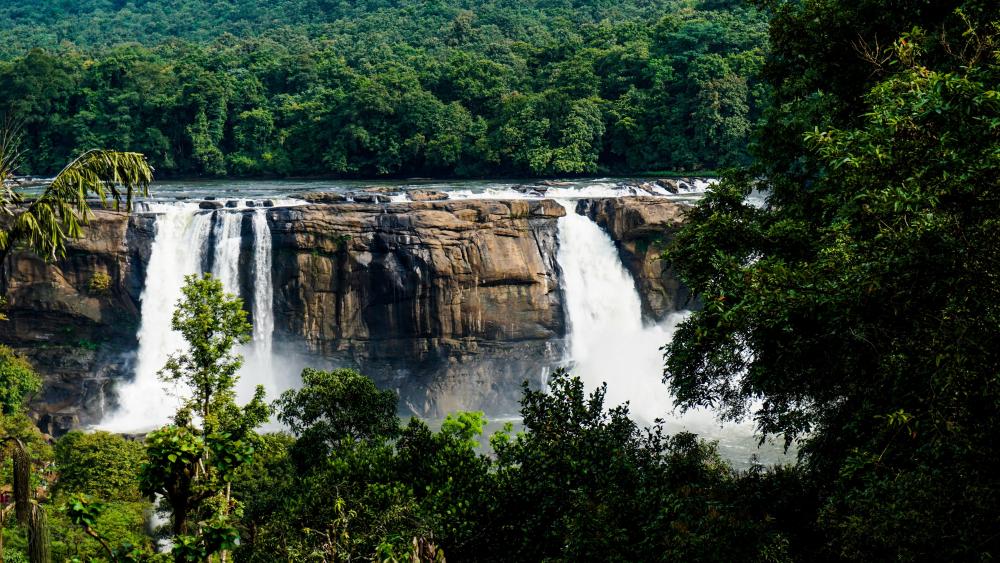 Athirappilly Water Falls wallpaper