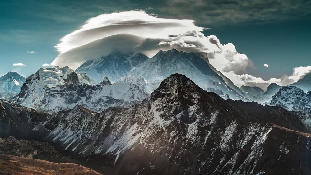 Mount Everest, Himalayan Mountains wallpaper