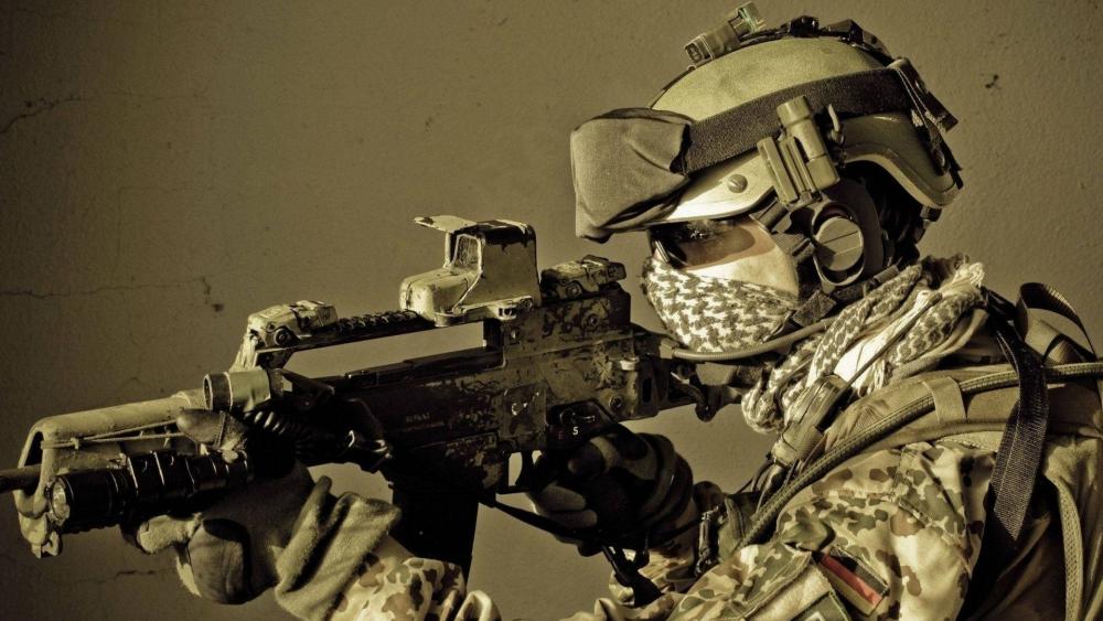 Elite US Army Soldier in Action wallpaper