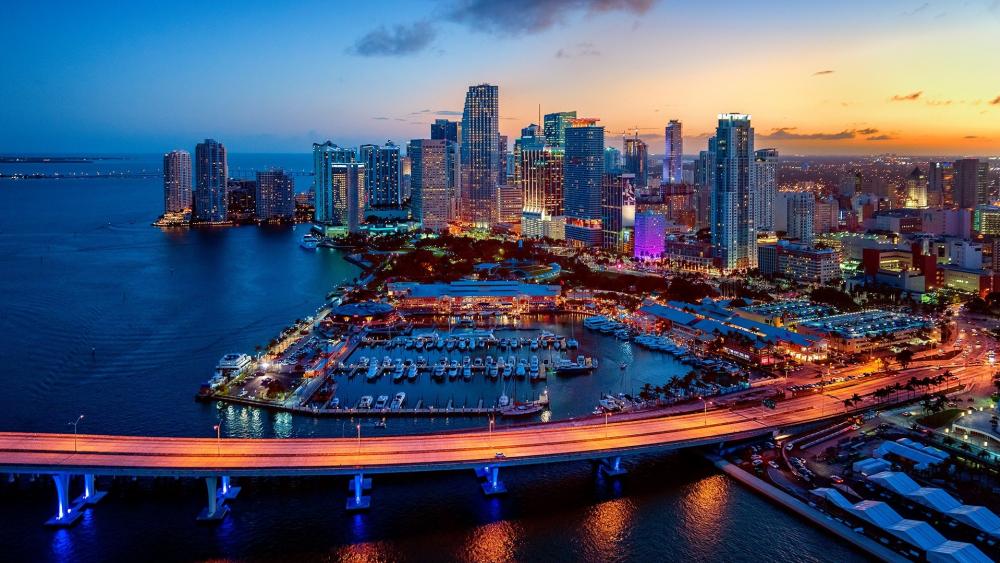 Stunning Miami Skyline at Dusk wallpaper