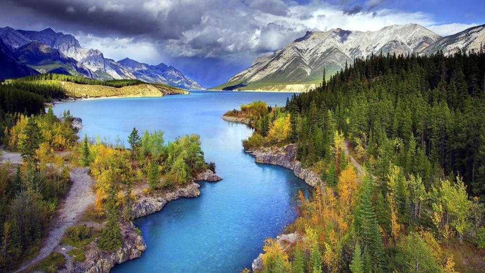 Serenity of Nature’s Majesty in Stunning Landscape wallpaper