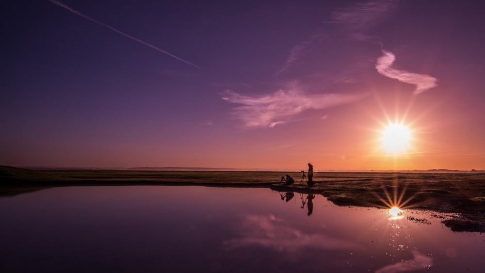 Serene Sunset by the Water's Edge wallpaper