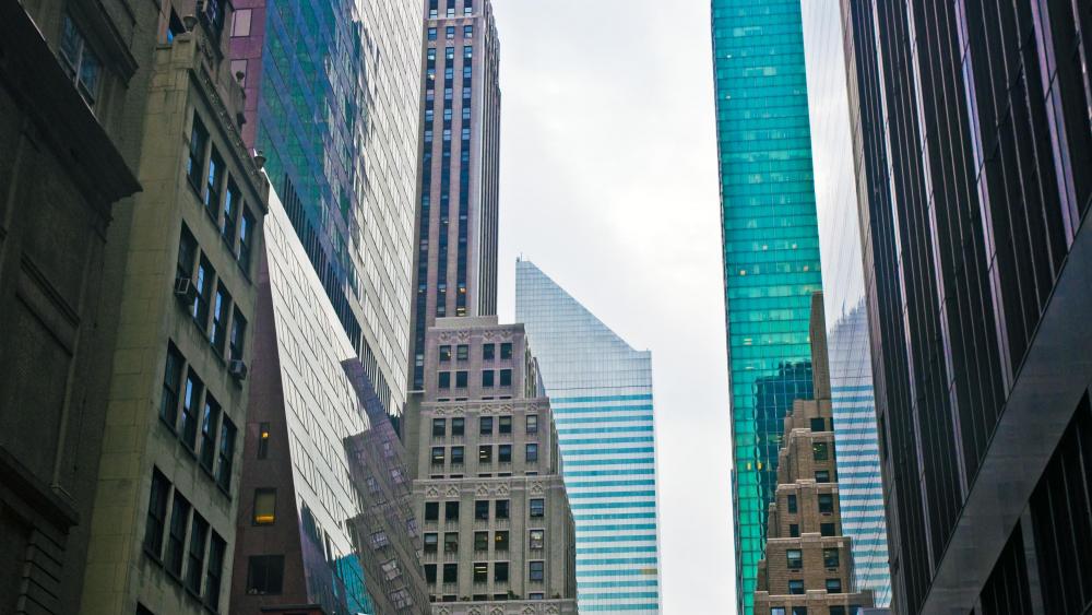 Skyscrapers in Midtown Manhattan wallpaper