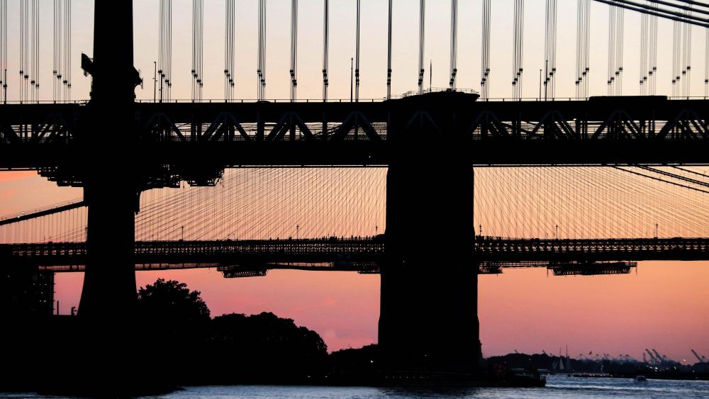 Brooklyn & Manhattan Bridges at Sunset wallpaper