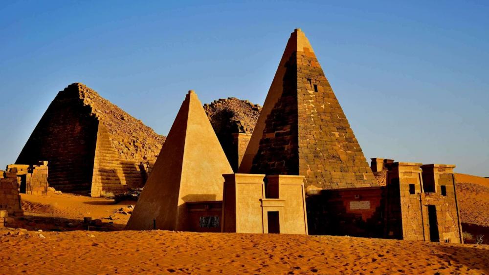 Pyramids of Meroe in Bajrawiya, Sudan wallpaper